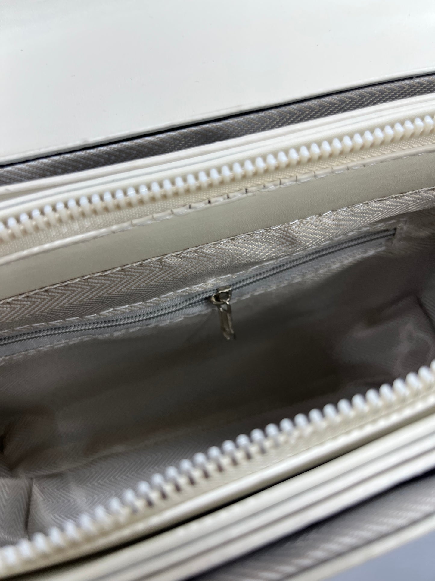 Weave Closet Textured Sling Bag