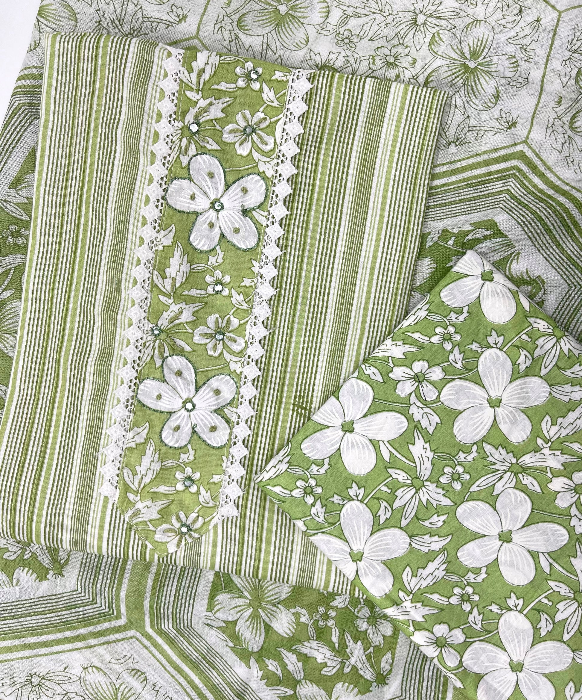 GREEN